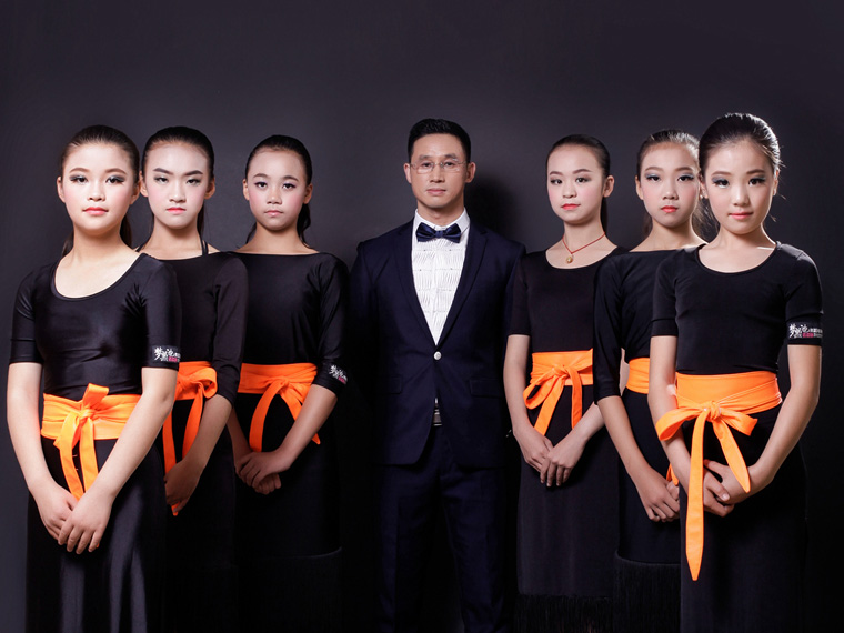 鹽商人物第24期丨專訪夢黑池舞蹈創(chuàng)始人陸豐裕：逐夢人生，舞動精彩